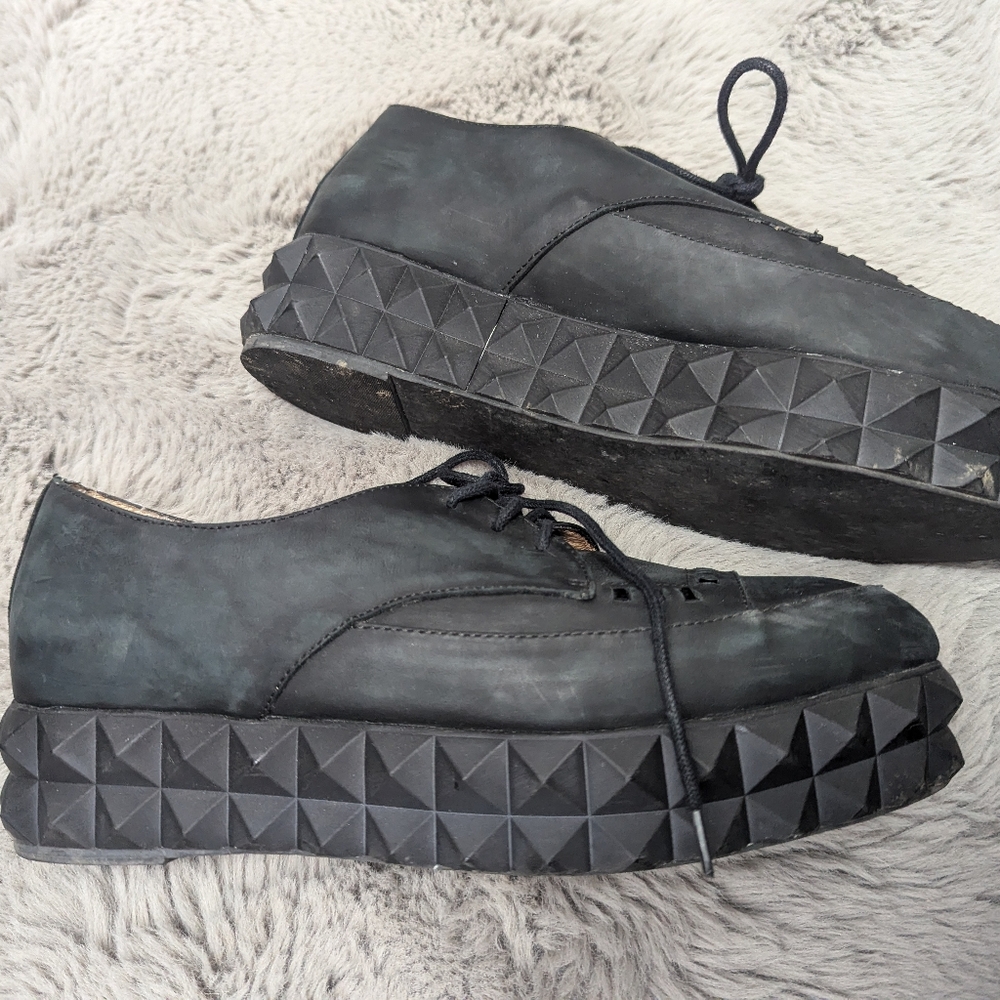 Black Platform Lace-Up Women's Shoes - Picture 8 of 8